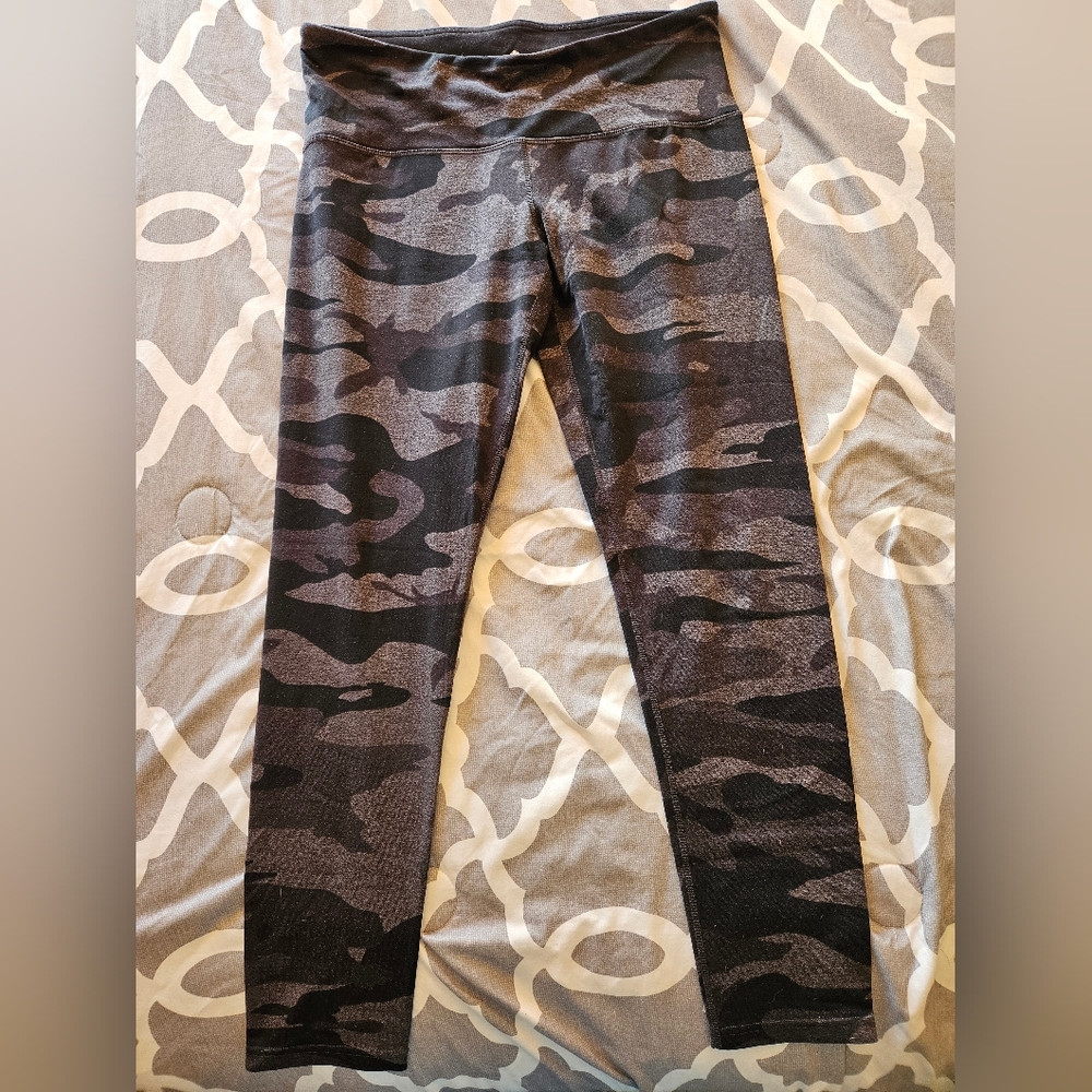 Tuff Athletics Women's Camouflage Jeggings - Black and Gray